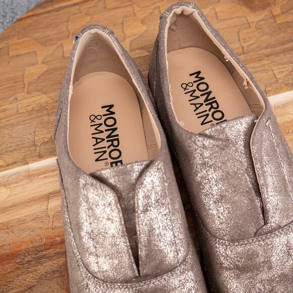 Monroe & Main Womens Comfort Shoes Metallic Slip On Low Heels Round Toe 8 M - Picture 6 of 7